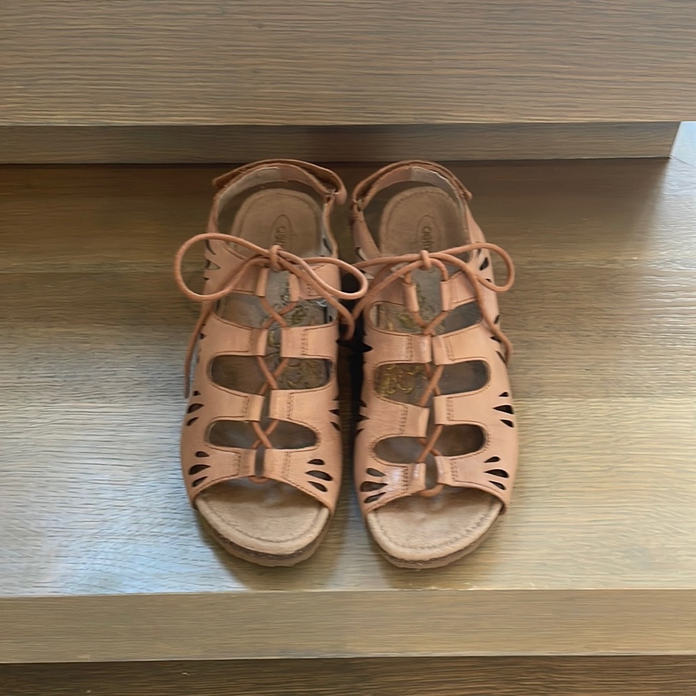 Aetrex Giselle Wedge Wedge Sandal in Light Brown